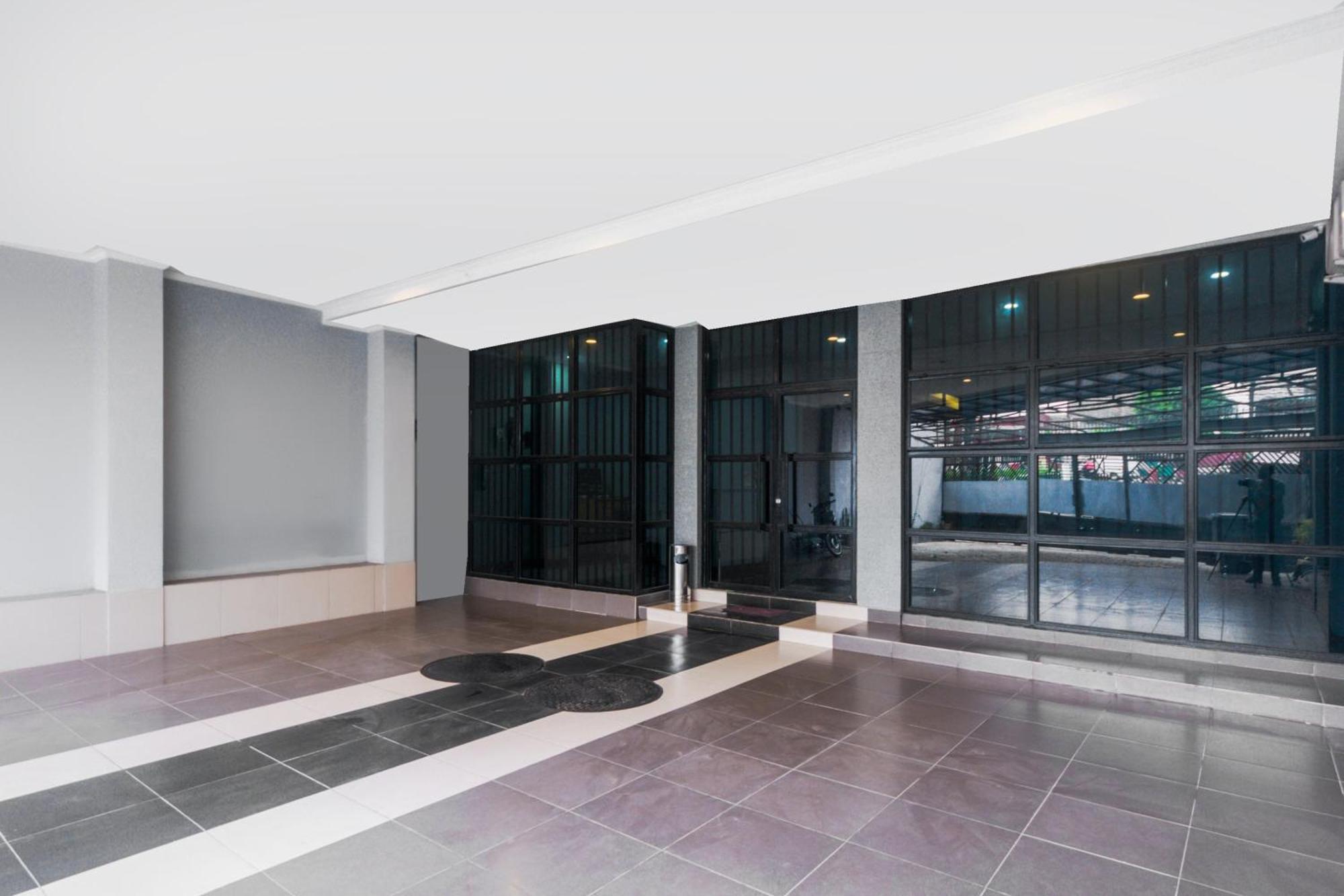 Super Oyo 3354 Homia Residence Mencil Exterior photo